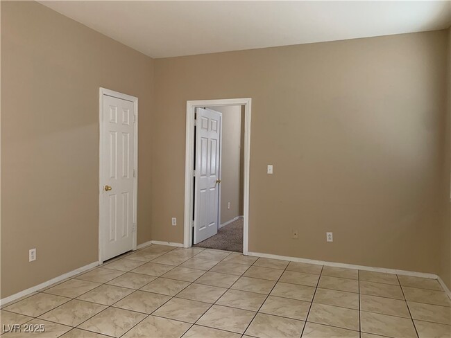 Building Photo - 9768 W Overlook Ridge Ave