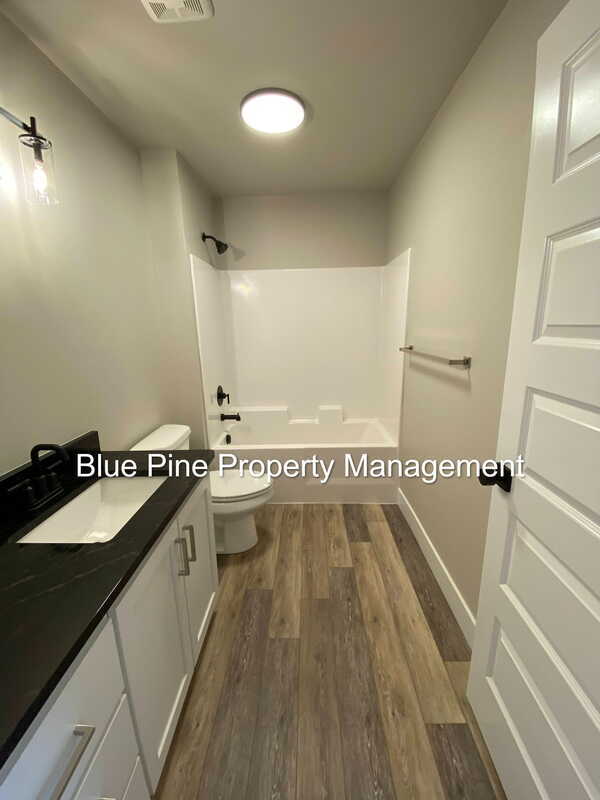 Building Photo - 2890 Sunburst Dr