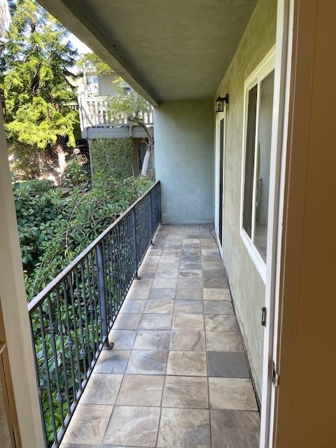 Building Photo - 3416 Front St