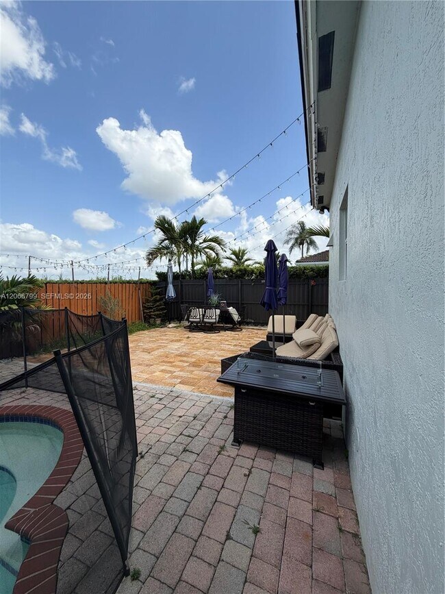 Building Photo - 8208 SW 166th Pl