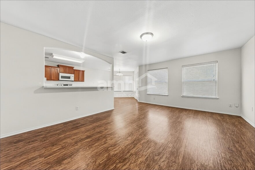Building Photo - 5512 Parkview Hills Ln