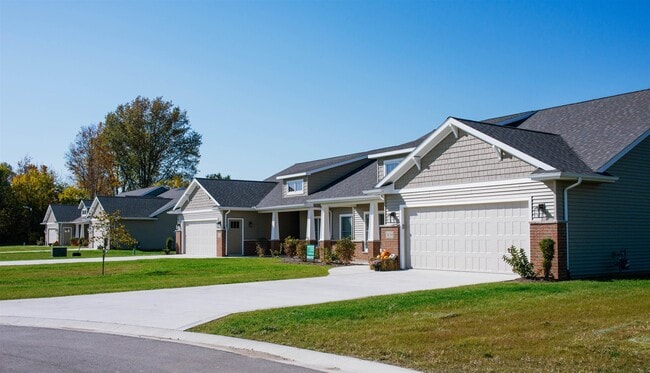 Building Photo - 3211 W Bartlett Dr