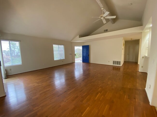 Building Photo - 2bd/2bth within the Ocean Hills Country Club!