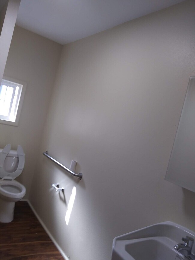 Bathroom - 1640 W Vernon Ave