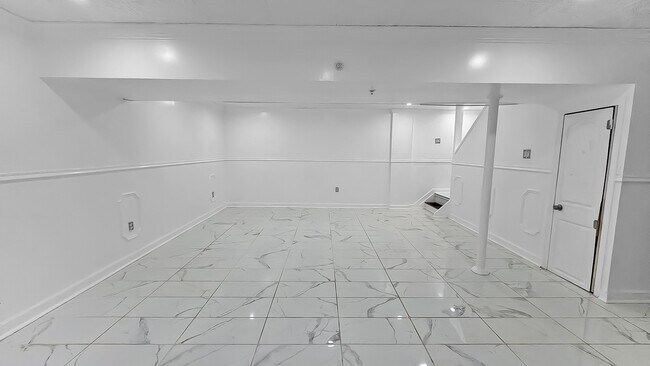Building Photo - 2302 Old Fort Hills Dr