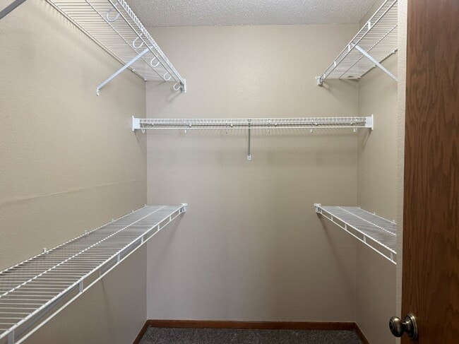 Building Photo - 2733-33 1/2 33 1/2 Ave S