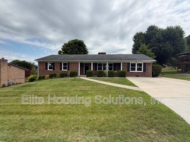 Building Photo - 820 N 16th St