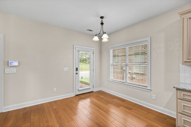 Building Photo - 948 Starr Ct