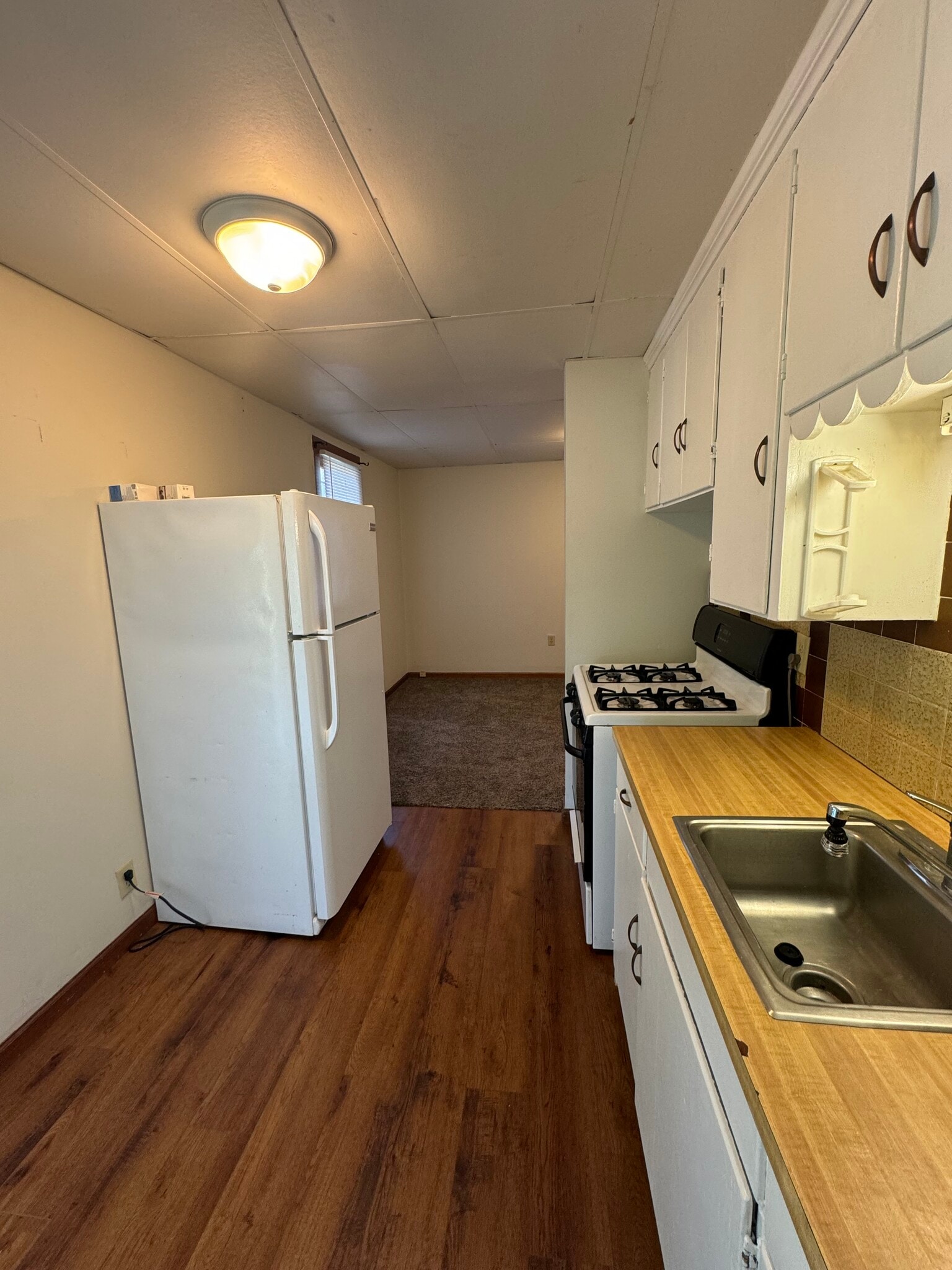 Building Photo - 416 S 3rd St