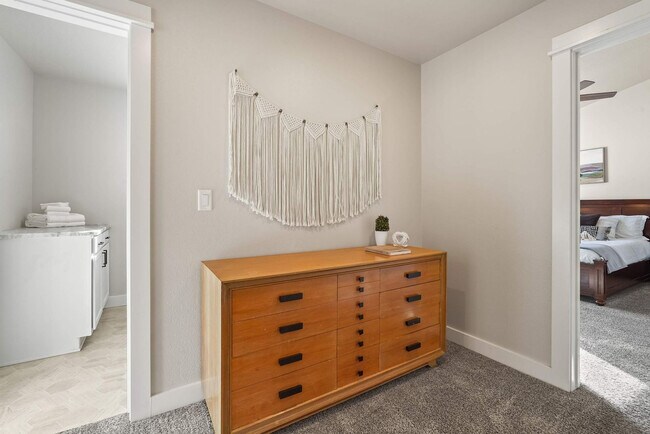 Building Photo - 2549 W Tango Creek Dr
