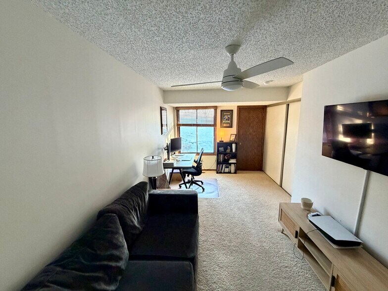 Building Photo - 3720 Independence Ave S