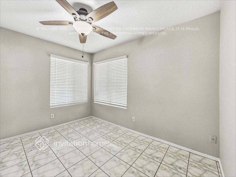 Building Photo - 12480 N 83rd Dr