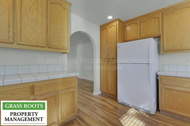 Building Photo - 315 Vistamont Dr