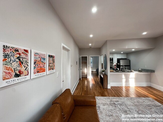 Building Photo - Amazing one bed in the South End... DON'T MISS OUT!!!