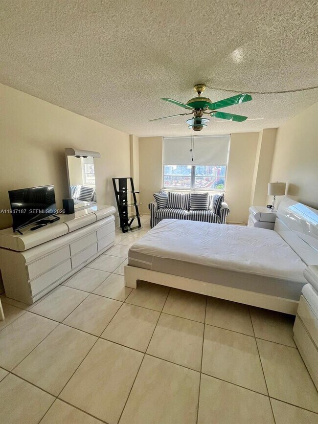 Building Photo - 251 174th St