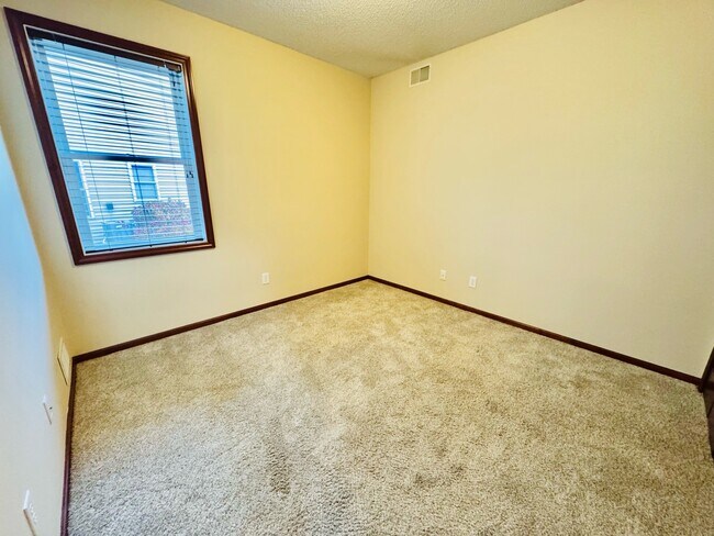 Building Photo - 18893 97th Pl N