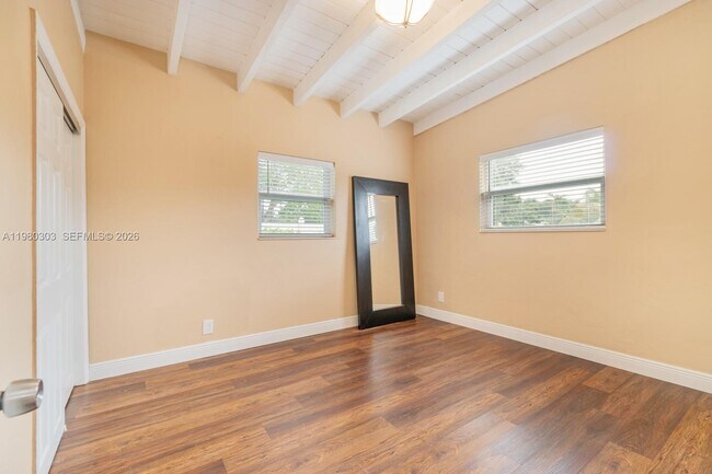 Building Photo - 3137 SW 15th St