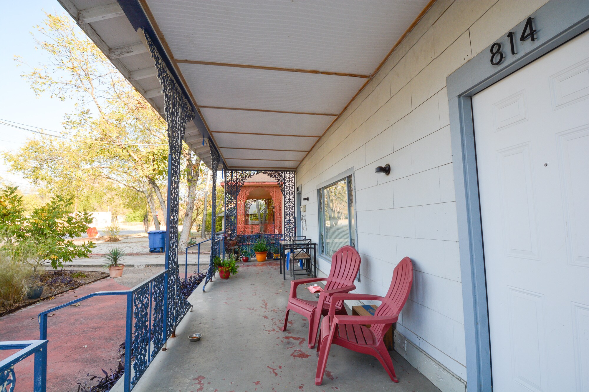 Building Photo - 814 W Russell Pl