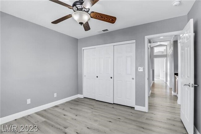 Building Photo - 9772 Horse Back Cir
