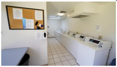 Building Photo - BRANDYWOOD PARK!!! FREE UTILITIES!! GREAT ...
