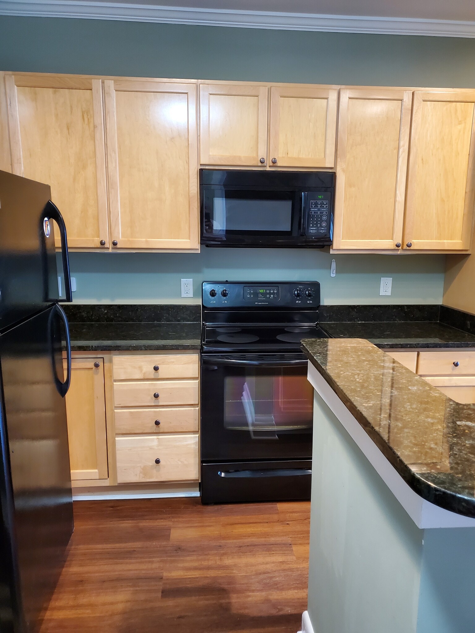 Building Photo - 411 W Washington St