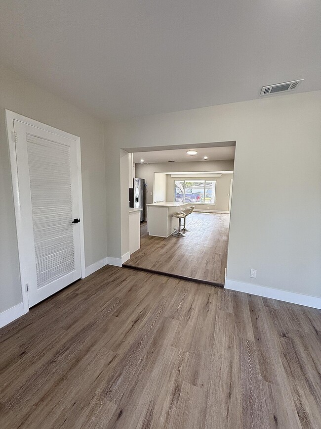 Building Photo - 3797 Roan Ct E