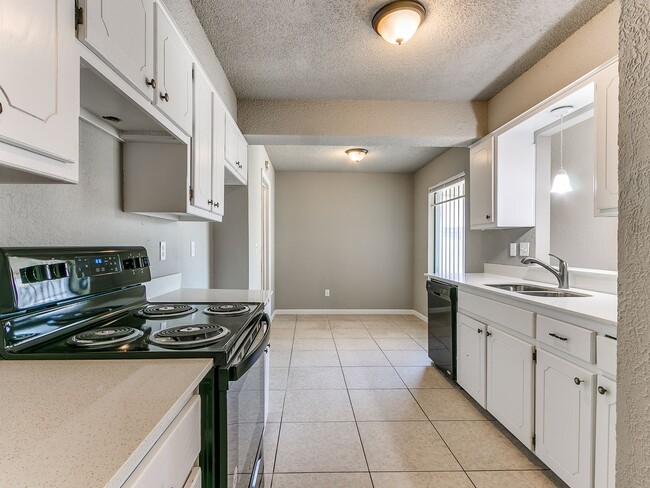 Building Photo - 3 Bed/2 Bath Home in Midwest City