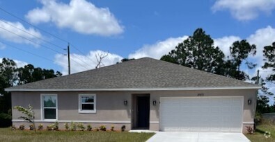Building Photo - NEW 4/2 with Large Lanai Palm Bay