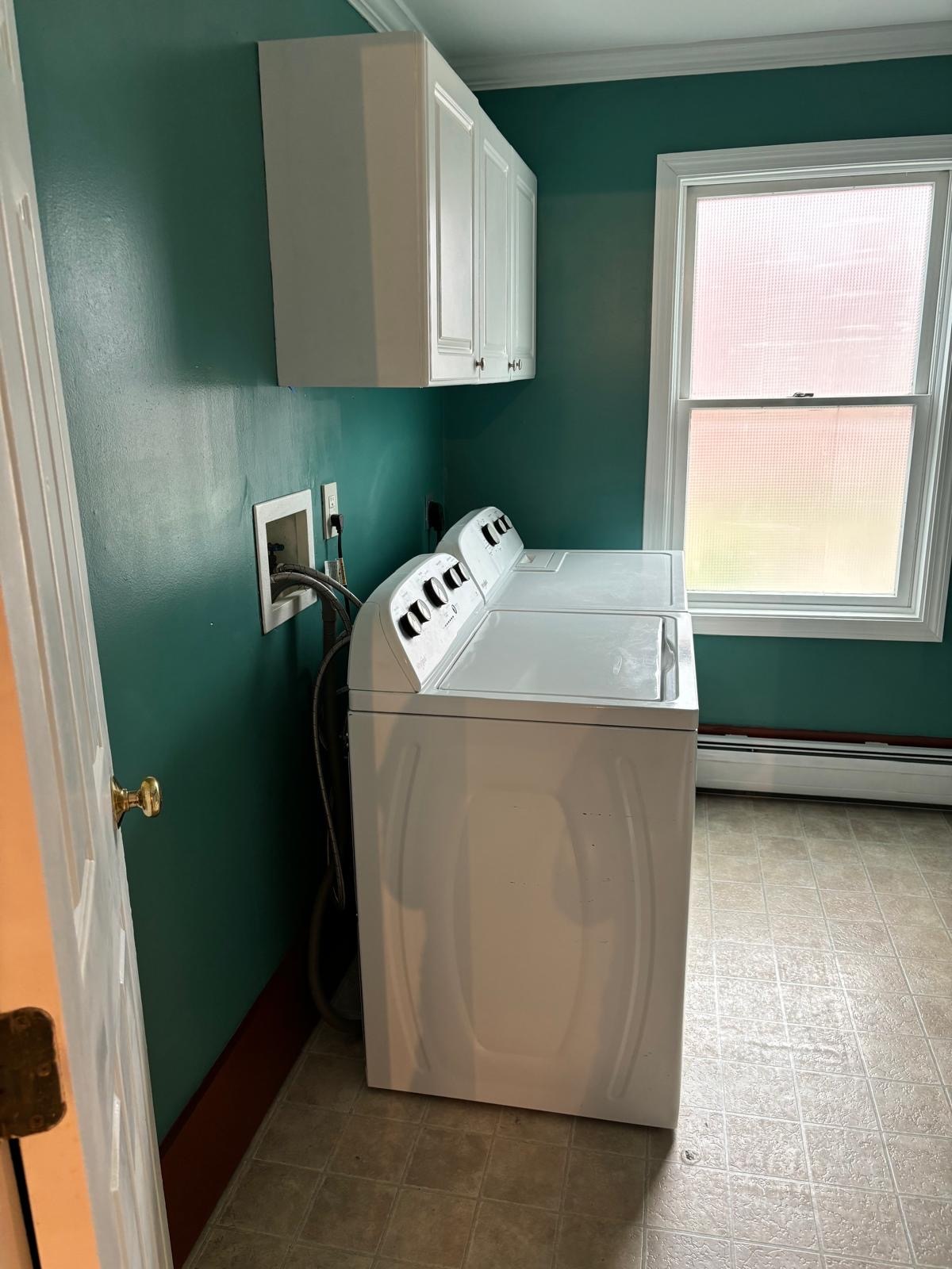 Building Photo - 39 Pitkin St