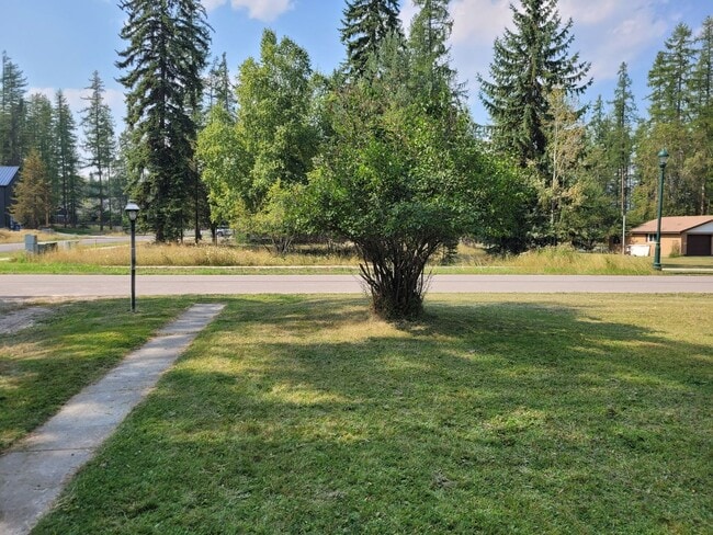 Building Photo - Great 3 bedroom, 2 bath home