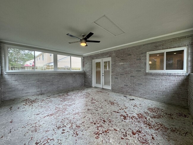 Building Photo - Welcome to this beautiful Single Family Home!