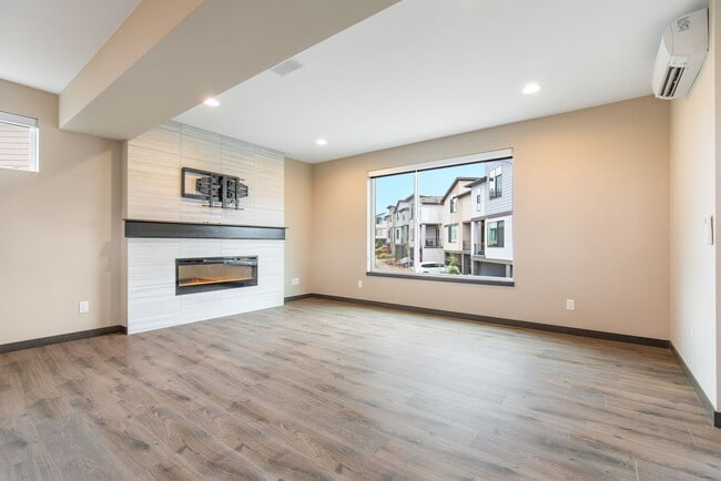 Building Photo - 17822 19th Ave W