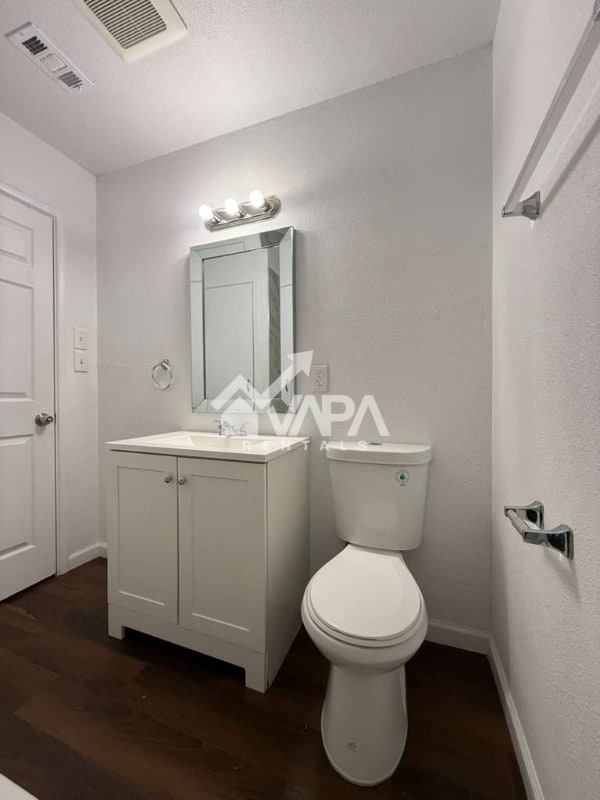 Building Photo - 407 Creath Pl