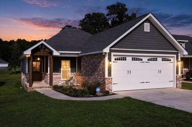 Building Photo - 13 S Barnes Field Dr