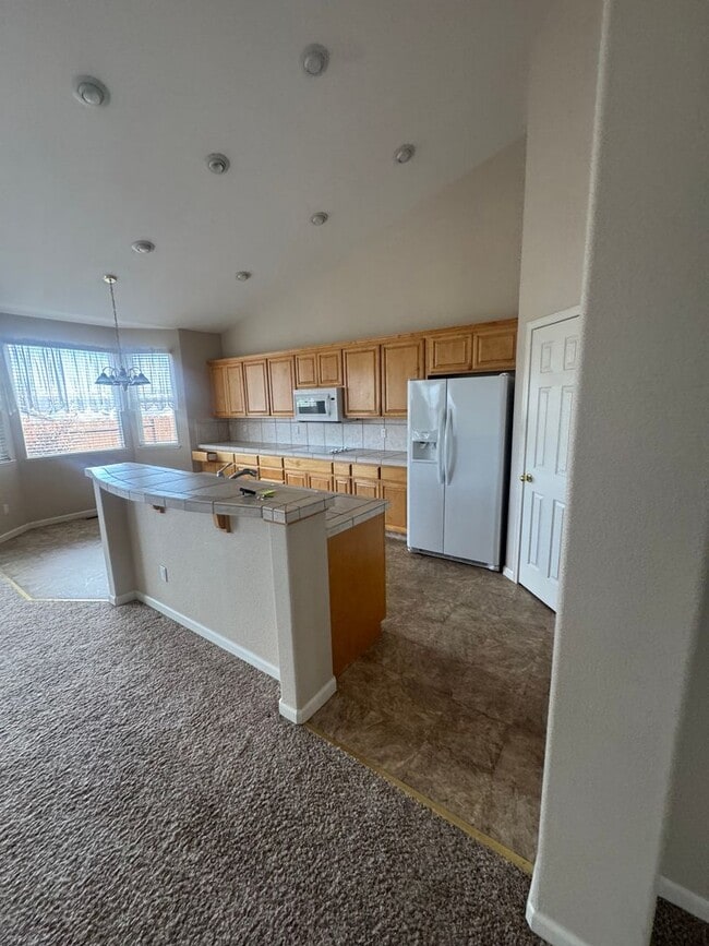 Building Photo - Gorgeous One Story 4 bedroom with Flex Space