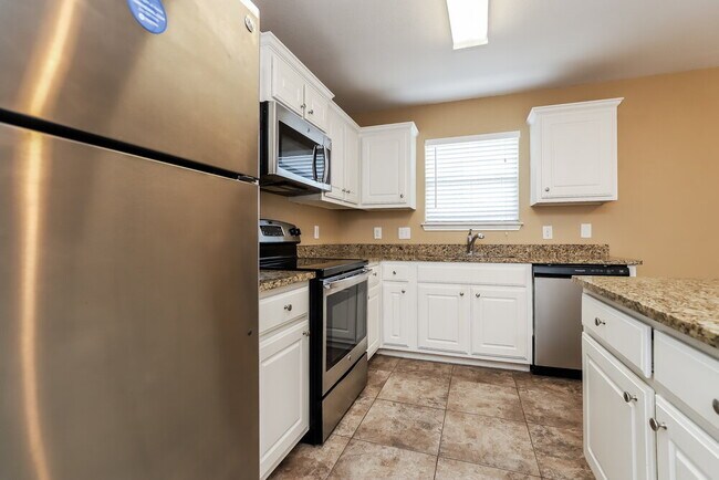 Building Photo - 11450 Indian Canyon