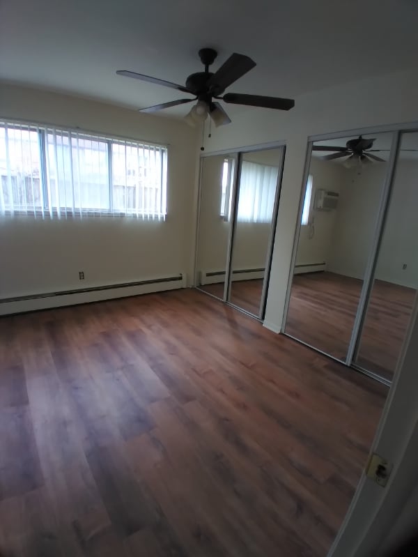 Building Photo - 2483 E Maple Rd