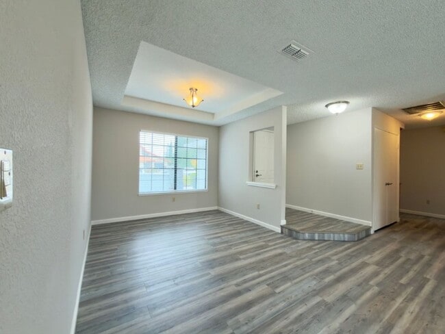 Building Photo - 204 Ashby Pl