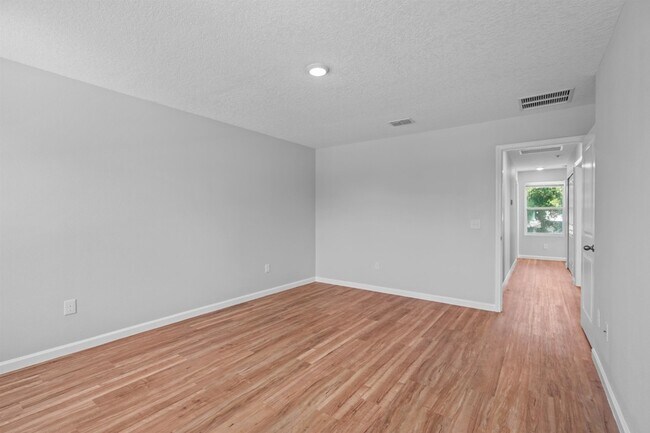 Building Photo - 790 S Rodriquez St