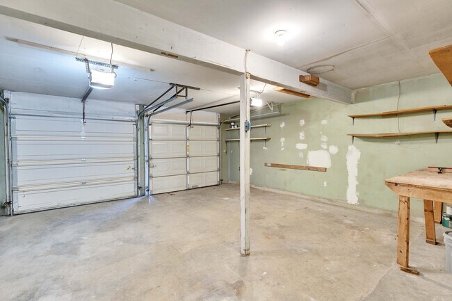 Building Photo - 7404 Bucknell Dr