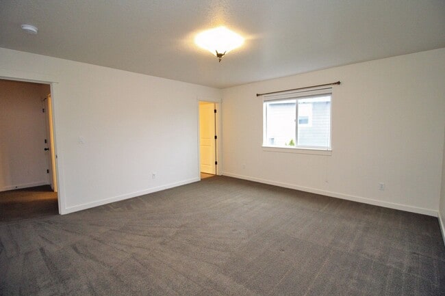 Building Photo - 15128 SE Nia Dr