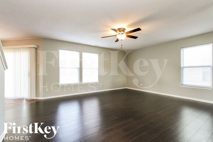 Building Photo - 10342 Fairmont Ln