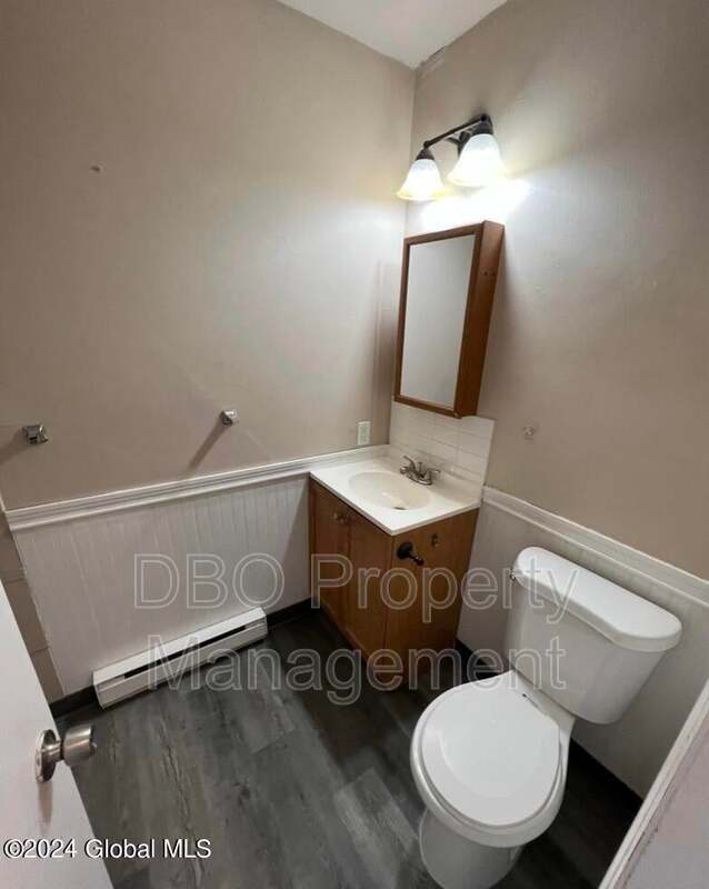 Building Photo - 59 Park Ave