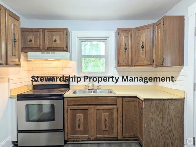 Building Photo - 1373 Brandon Ave