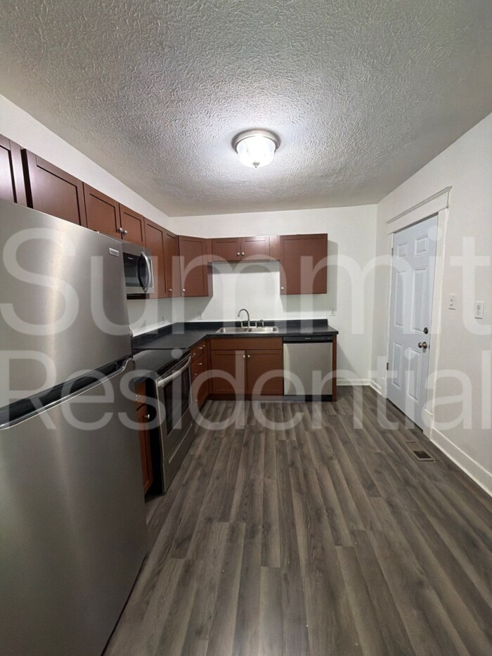 Building Photo - 2826 Taylor Blvd