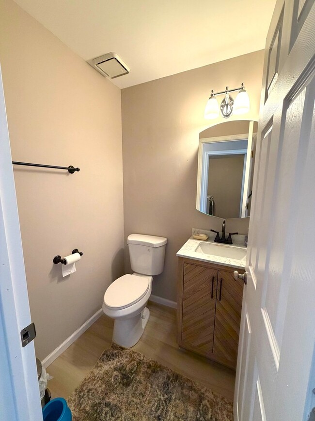 Building Photo - 169 Pebble Creek Trail