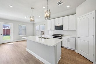 Building Photo - 409 Midnight Oak Dr