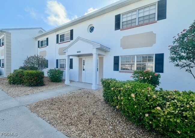 Primary Photo - 7019 Cedarhurst Dr
