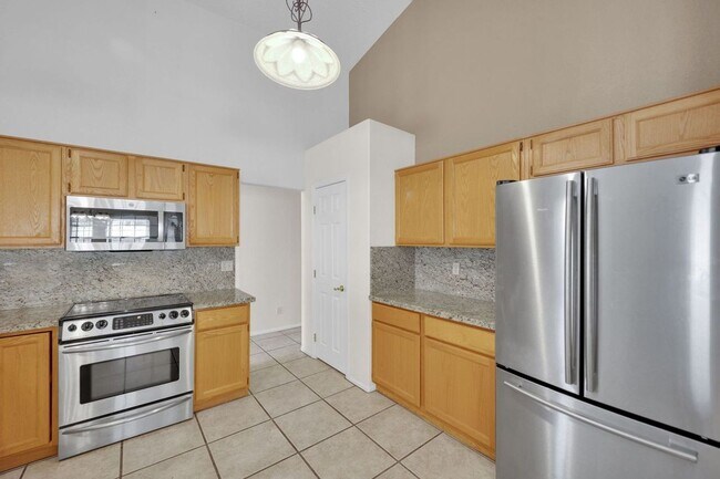 Building Photo - 7716 Bentonite Dr
