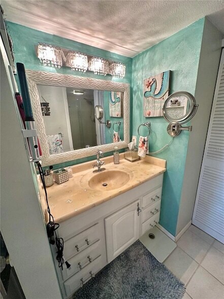 Building Photo - 6009 Sea Ranch Dr